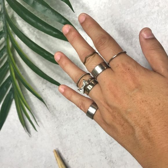 Aldo 7 Silver Minimalist Midi Bow Stacking Rings - Picture 2 of 8